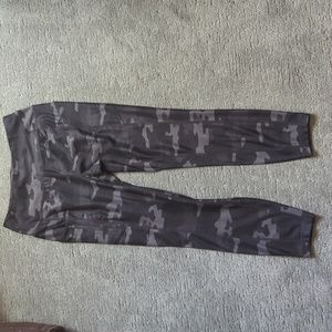Eddie Bauer Camo Legging